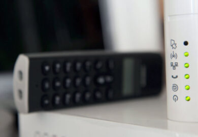 BOX INTERNET : QUI DE FREE, ORANGE, SFR OU BOUYGUES PROPOSE LES MEILLEURES CHAÎNES TV ?