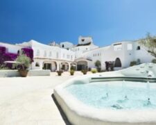 Clarins ouvre le spa My Blend sur la Costa Smeralda