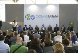 Une conférence sur les pharmaciens et les cosmétiques à Cosmofarma