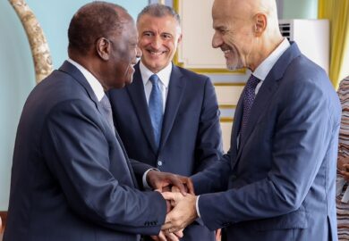 Le Président de la République, Alassane Ouattara, le Président-Directeur Général du Groupe ENI, Claudio Descalzi