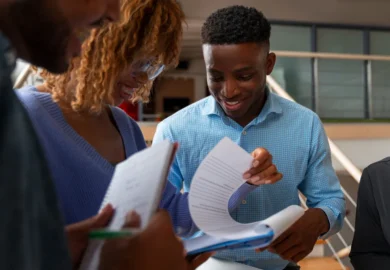 Décrocher une bourse de formation professionnelle en Afrique : mode d’emploi (dossier)