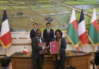 M. Emmanuel Macron, à Madagascar accompagné d&rsquo;une délégation de parlementaires (Images)