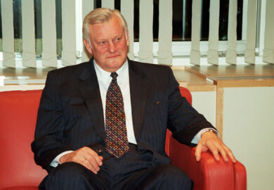 Biographie : Algirdas Mykolas Brazauskas (1932 – 2010)