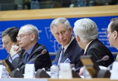 Charles III en France, peut-il resserrer les liens entre l&rsquo;Union européenne et le Royaume-Uni ?