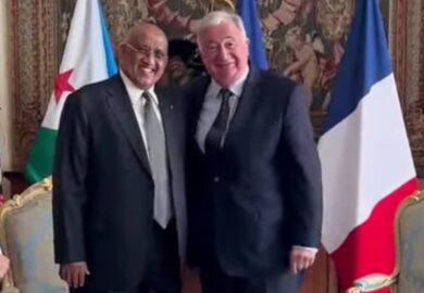 Le président du Sénat français reçoit le chef du parlement djiboutien Dileita Mohamed Dileita