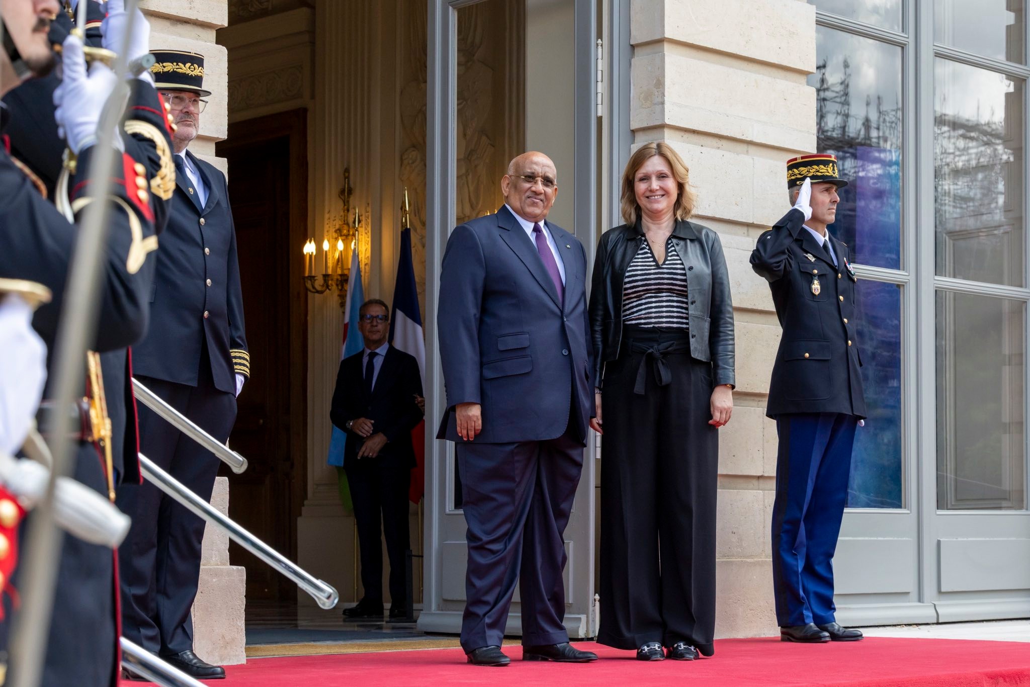 A Paris, le président du parlement djiboutien reçu avec les honneurs par son homologue française (Images)