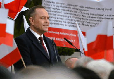 Pologne : le président nationaliste Karol Nawrocki prend ses fonctions, une cohabitation difficile s&rsquo;installe