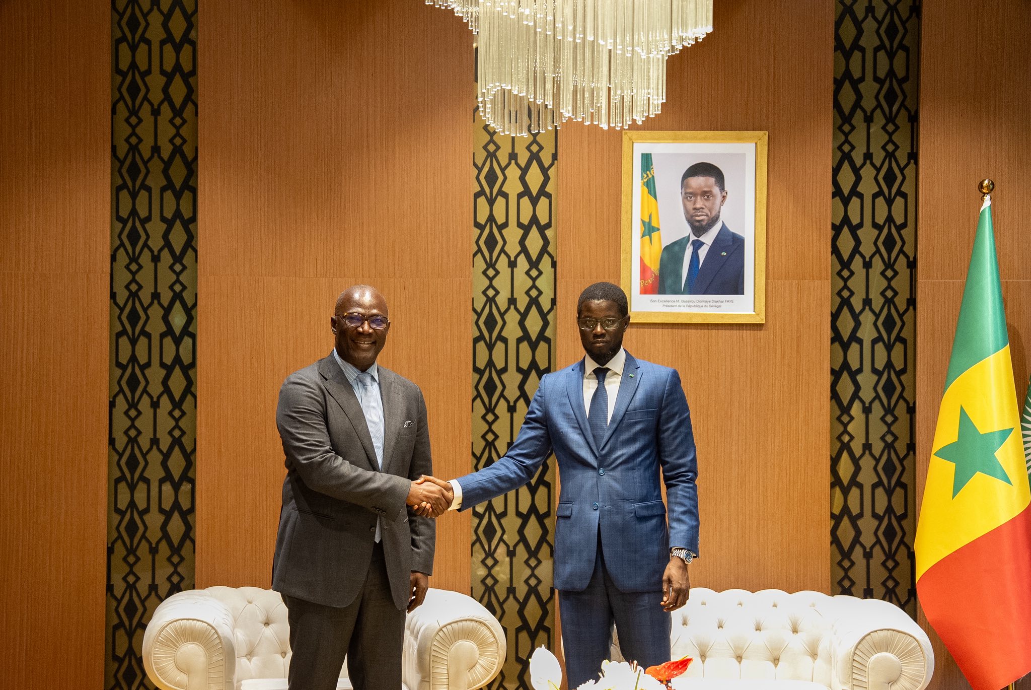 Son Excellence Bassirou Diomaye Faye, a accordé une audience à M. Diongue, Directeur exécutif du Fonds…[Images]