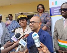 Côte d’Ivoire-AIP/ L’ambassadeur de l’Union européenne visite l’état civil modernisé de Djébonoua