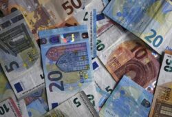 Blanchiment d&rsquo;argent : quels pays sont considérés à risque par la Commission européenne ?