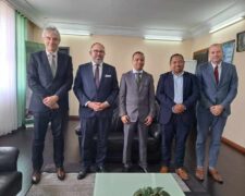 Entretien entre le Ministre de l&rsquo;Agriculture et de l&rsquo;Elevage, M. Nirina Rasatarimanana et l&rsquo;Ambassadeur de France [Images]