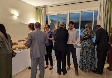 la Résidence de France a accueilli le traditionnel cocktail de vœux réunissant les représentants de la communauté française à Douala [Images]
