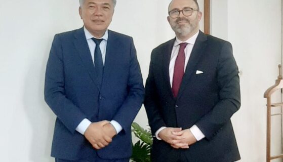 Entretien entre le Ministre de la Pêche et de l’Économie bleue, M. Jaco Chan Kite Waye, et l’Ambassadeur de France à Madagascar