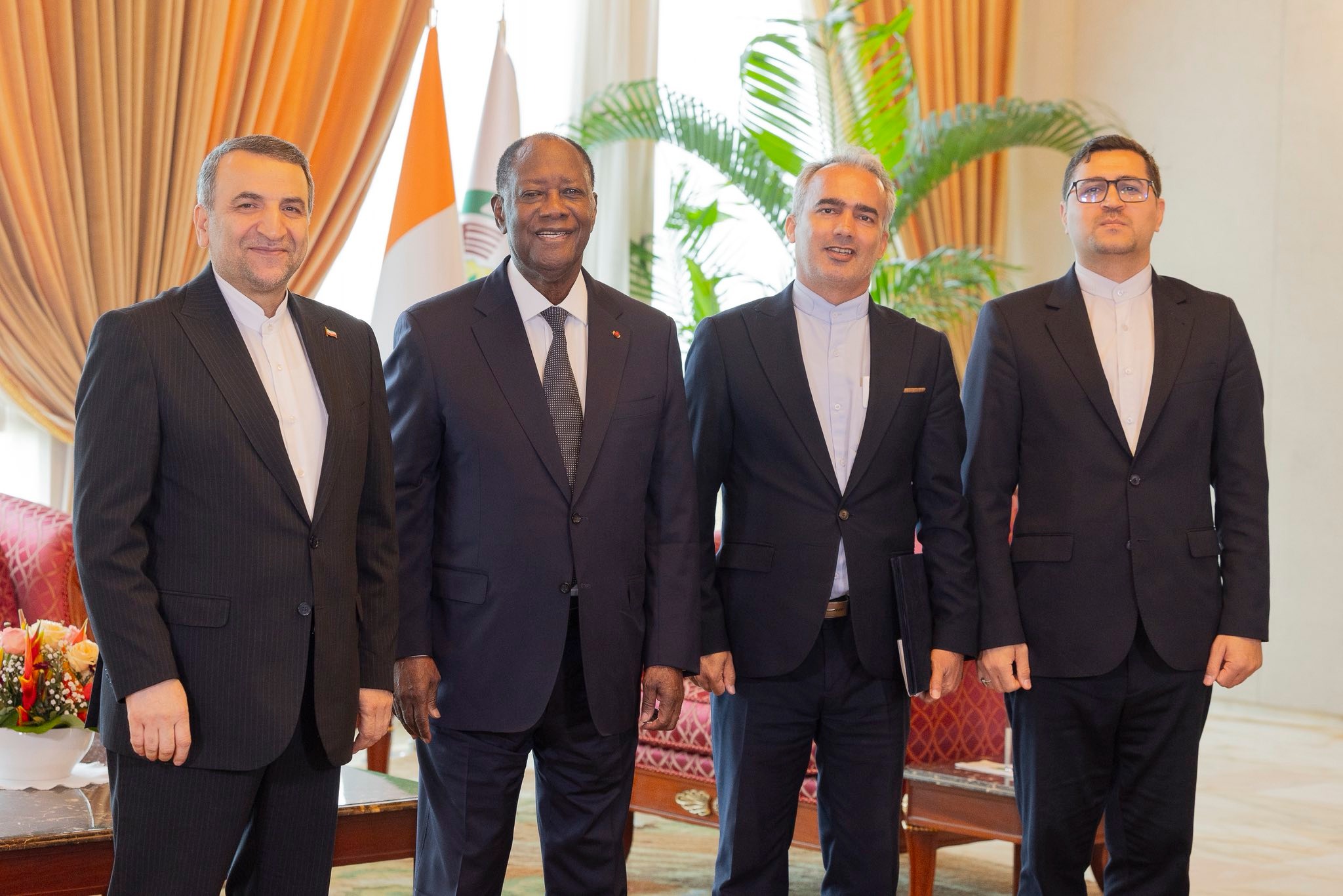 Alassane OUATTARA adresse ses chaleureuses félicitations aux nouveaux Ambassadeurs d’Iran, d’Italie, du Ghana et de Suède en Côte d’Ivoire (photos)