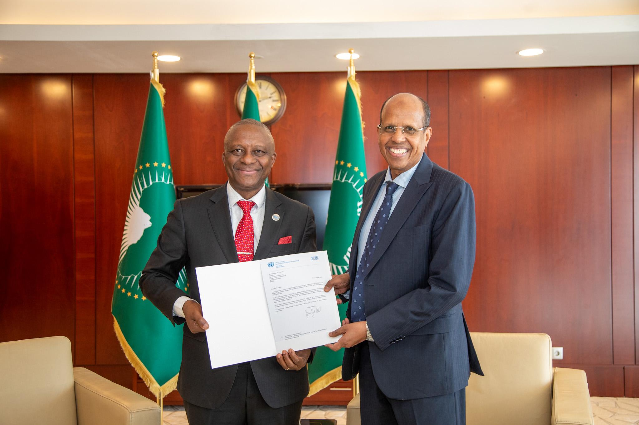 Le Président de la Commission de l&rsquo;Union africaine, a reçu le Représentant de l&rsquo;ONUDI auprès de l&rsquo;Union africaine [Images]