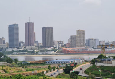 La Côte d’Ivoire consolide sa position de puissance économique régionale en obtenant la deuxième meilleure note de crédit du continent