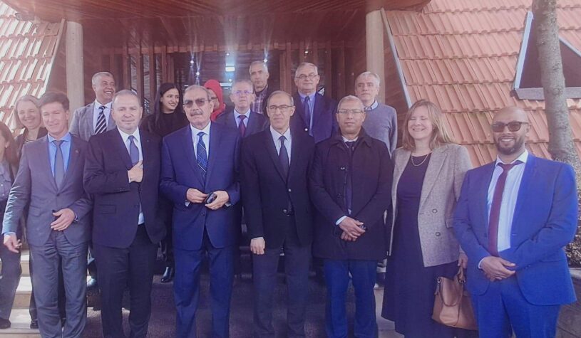 L&rsquo;ambassadeur Christophe Licortier s&rsquo;est rendu dans les villes d&rsquo;Azro et d&rsquo;Ivran pour rencontrer les saisonniers marocains [Images]