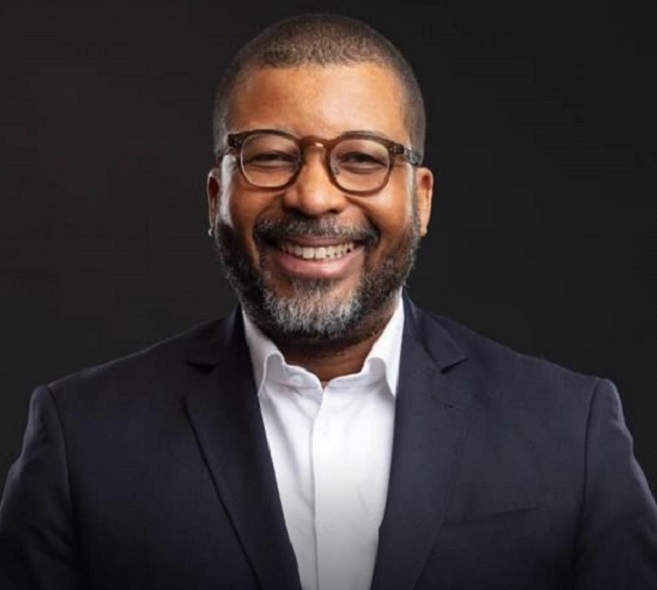 Loïc Aplogan : le visage béninois de la discrétion chez Visa Côte d’Ivoire