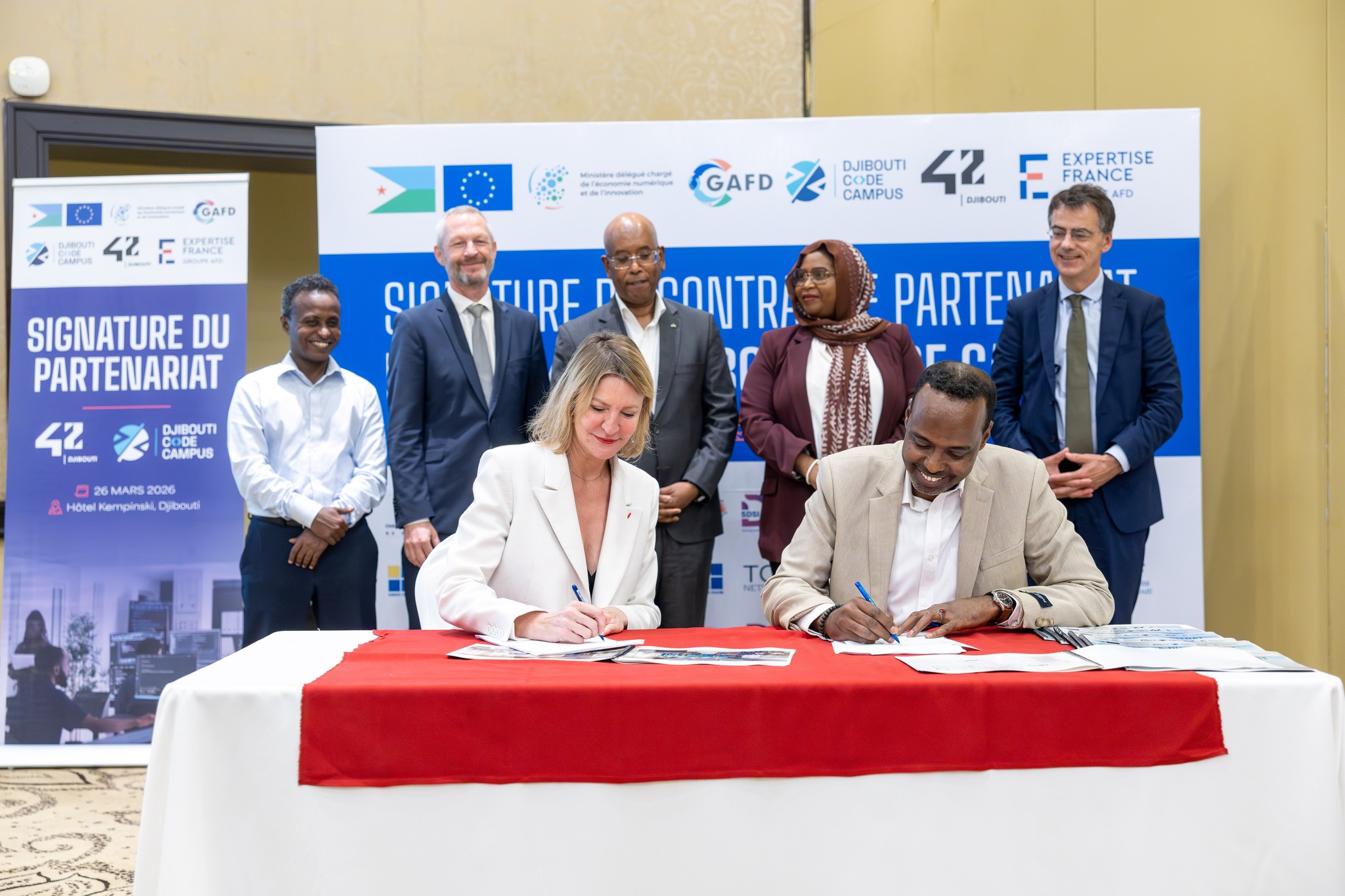 Sophie Viger, directrice Générale du réseau Écoles 42 a signé un accord de partenariat avec l’Association Djibouti. (photos)