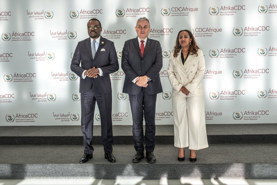 le commissaire du Forum des affaires UE – Éthiopie avec le ministre autrichien des Affaires étrangères Beate Meinl-Reisinger, le SG africain de libre-échange continental (AfCFTA)… (photos)