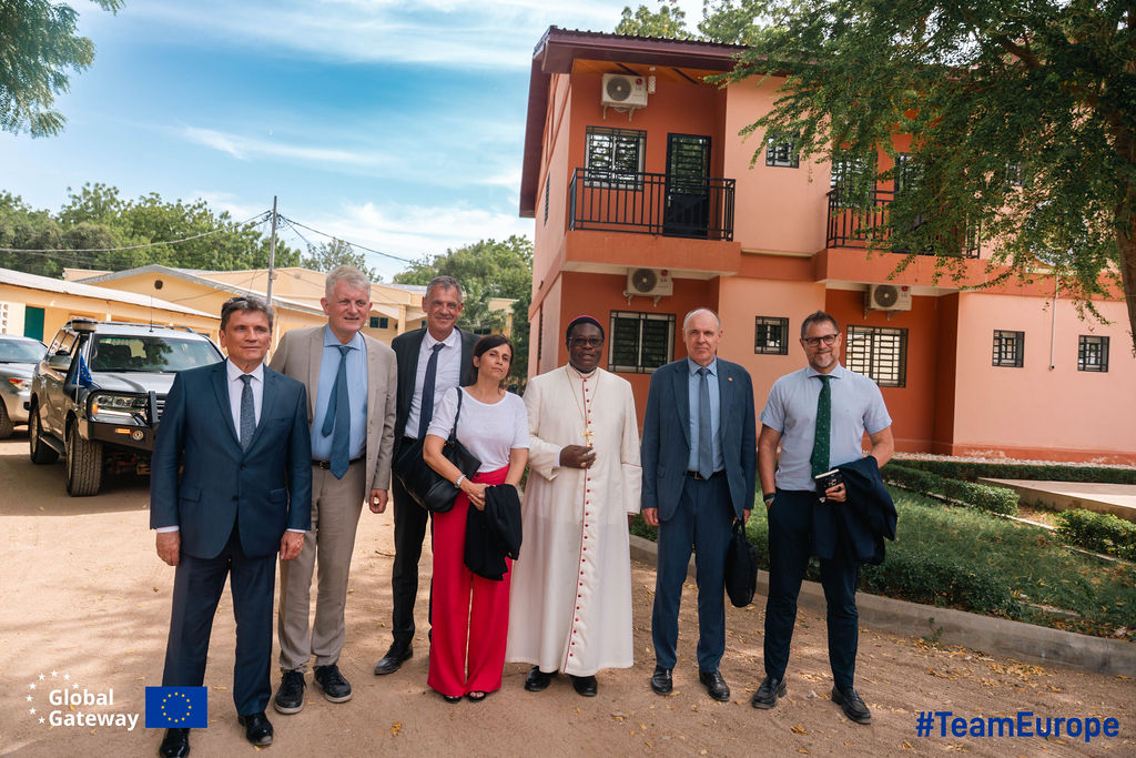Mission TEI Septentrion, Atterrissage réussi à Maroua pour la Team Europe. (photos)