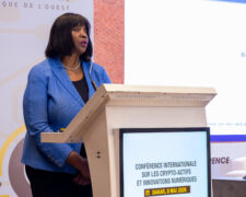 Lisa D. Cook, de la Réserve fédérale des Etats-Unis et économiste reconnue pour ses travaux sur l’innovation et la stabilité financière. (photos)