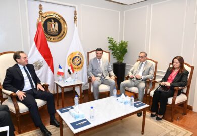 Égypte, rencontre constructive entre l’Ambassadeur de France et S.E. Khaled Hashem, Ministre de l’Industrie. (photos)