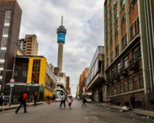 607 milliards $ : l’Afrique du Sud veut transformer Johannesbourg en hub financier mondial.