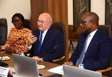 Le Patronat ivoirien a reçu, à la Maison de l&rsquo;Entreprise, l&rsquo;ancien Ministre Français de l&rsquo;Économie et des Finances. (photos)