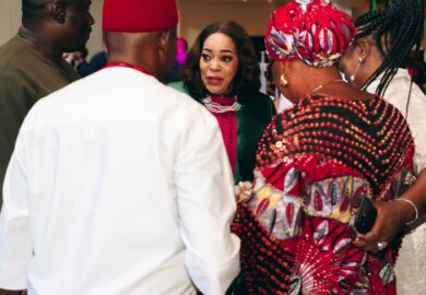 Mme Amaka Onwughalu, a reçu le prix de la Femme de l&rsquo;année lors de la 5e édition des prix Anambra Man of the Year (AMTY). (photos)
