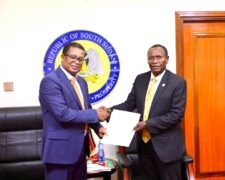 Sud Afrique – Le ministre des Affaires étrangères et des coopérations internationales, a reçu le Président de CTSAMVM. (photos)