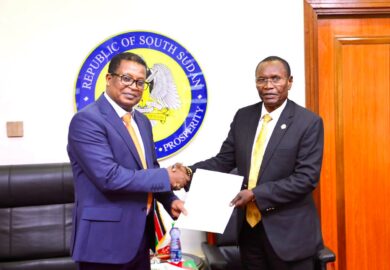 Sud Afrique – Le ministre des Affaires étrangères et des coopérations internationales, a reçu le Président de CTSAMVM. (photos)