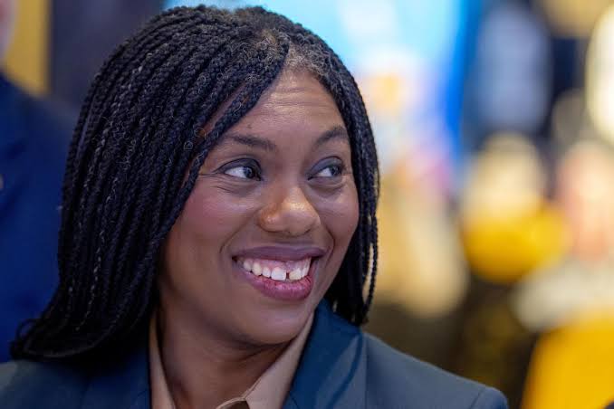 Le débat économique de la Grande-Bretagne est en train de changer, et Kemi Badenoch est le moteur de la réinitialisation.