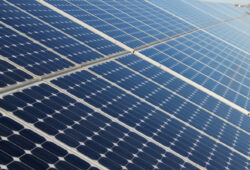 Est-ce que les groupes électrogènes solaires sont fiables ?