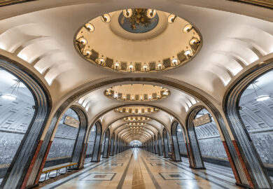 Zoom sur les joyaux du métro de Moscou: station Maïakovskaïa