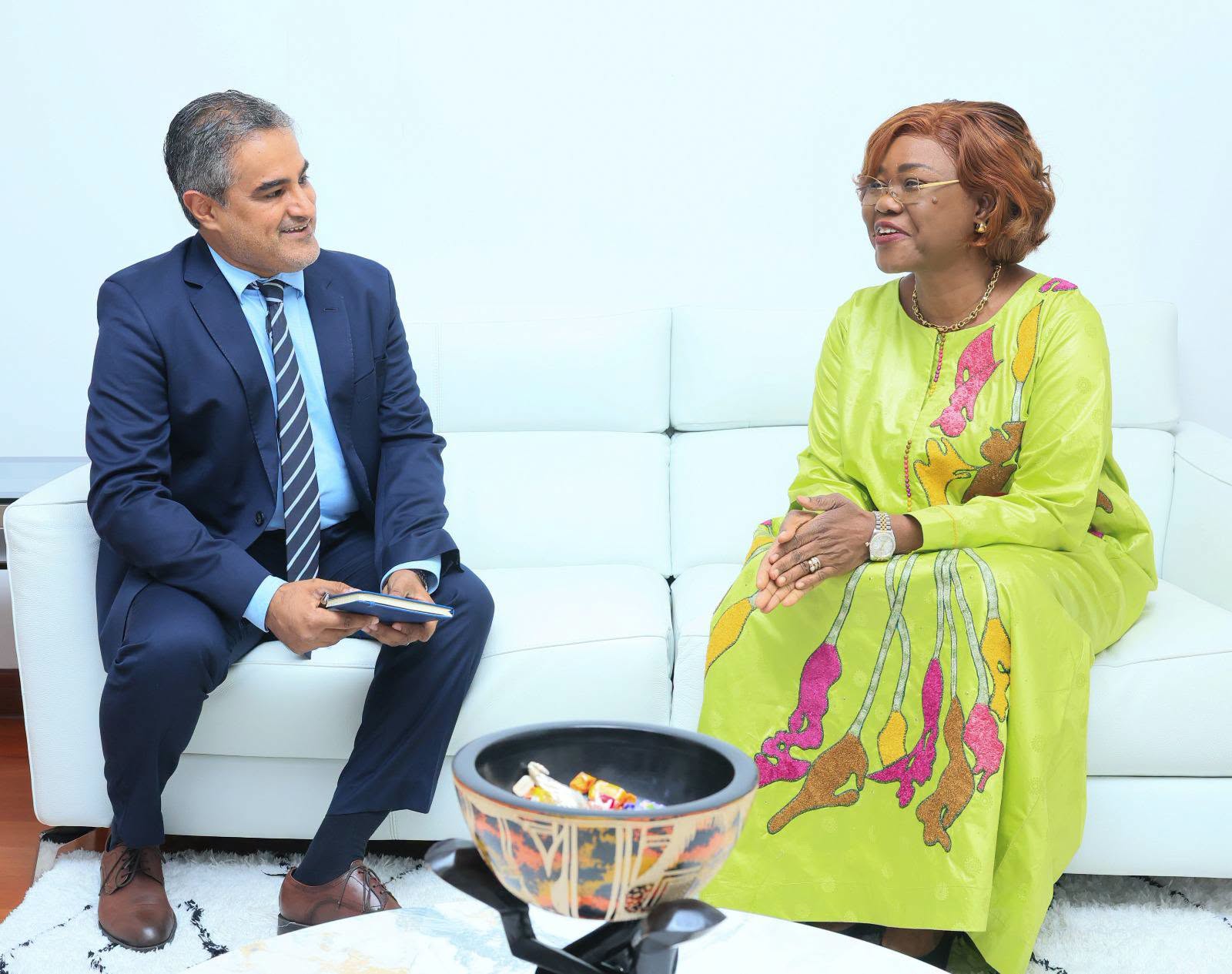 Coopération Côte d&rsquo;Ivoire-Etats-unis: Le Ministe d&rsquo;Etat Niale KABA recoit le charge d&rsquo;Affaires de l&rsquo;Ambassade des Etats-Unis en Côte d&rsquo;Ivoire. (photos)