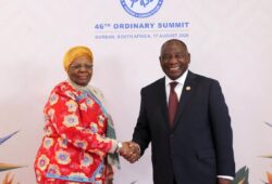 La présidente Netumbo Nandi-Ndaitwah en Afrique du Sud, pour Namibie après sa participation au 46e sommet de la SADC. (photos)