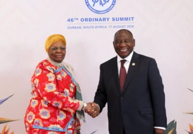 La présidente Netumbo Nandi-Ndaitwah en Afrique du Sud, pour Namibie après sa participation au 46e sommet de la SADC. (photos)