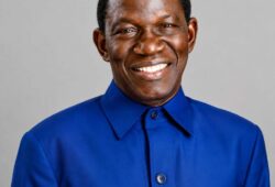 Découvrez Koné Dossongui : fondateur ivoirien du Groupe Atlantic, un empire panafricain présent dans les secteurs de la banque, de l’industrie et des mines.