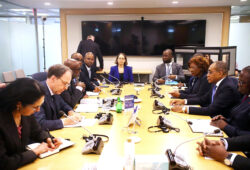 Le duopole de Washington en Afrique : radiographie des milliards du FMI et de la Banque mondiale pays par pays