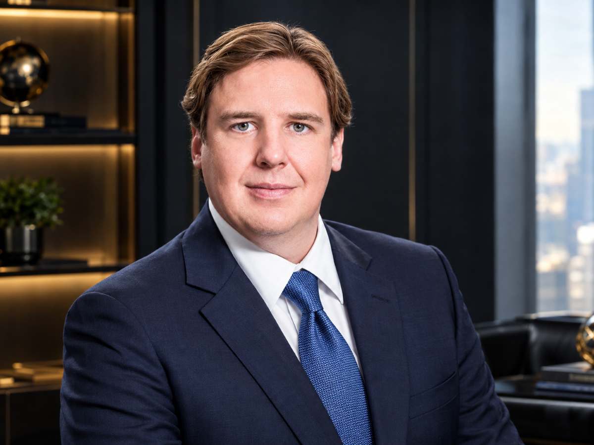 Le fils d&rsquo;un milliardaire sud-africain nommé co-vice-président du géant du luxe Richemont (120 milliards de dollars)