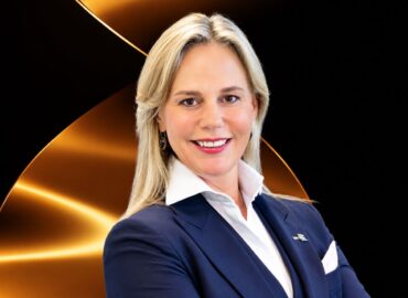 La banquière sud-africaine Emrie Brown perçoit une rémunération de 2,9 millions de dollars chez FirstRand.